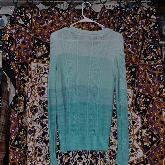 Ombré  blue forever 21 sweater. - Picture 2 of 2